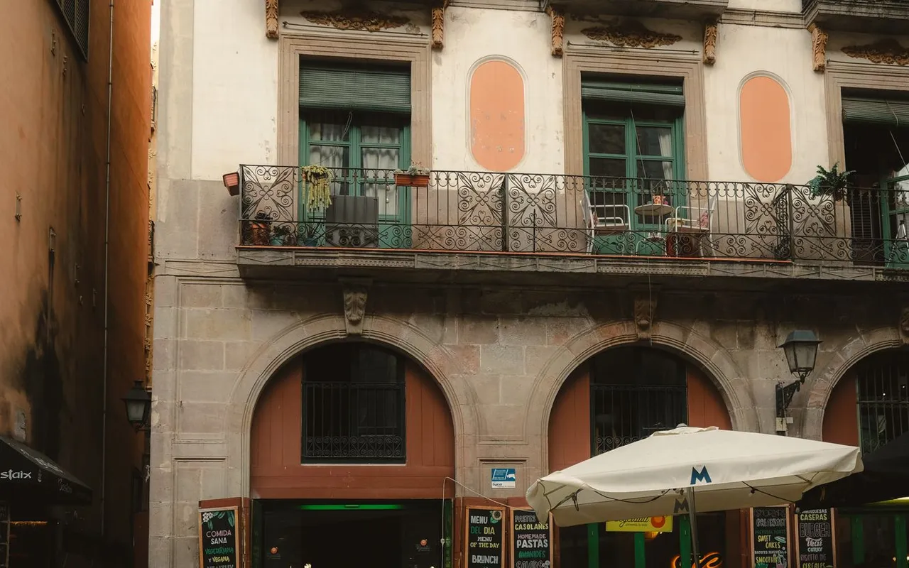 Où dormir à Barcelone dans un quartier authentique, loin des pièges à touristes